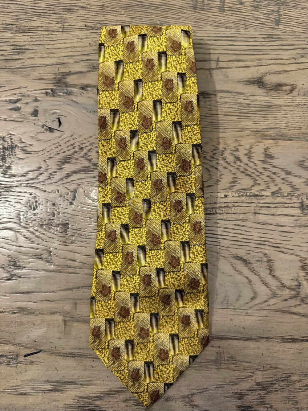 Vintage Robert Talbott Nordstrom Men's Yellow Patterned Silk Tie